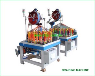 Braiding machine