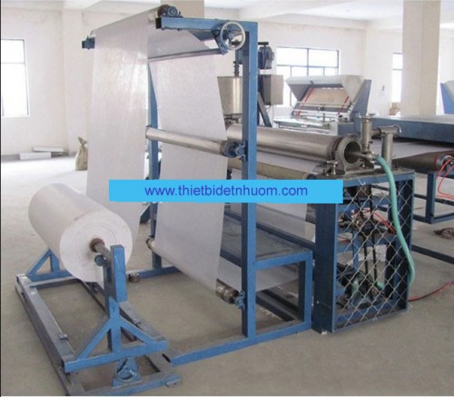 Coating machine for non-woven fabric