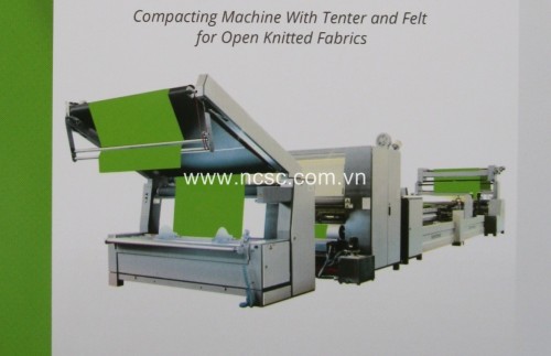 Compacting machine with tenter and felt for open knitted fabric