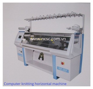 Knitting horizontal machine